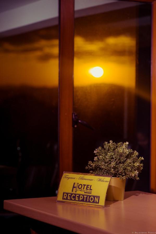 Hotel Le Pousse Pousse Антананариву Экстерьер фото