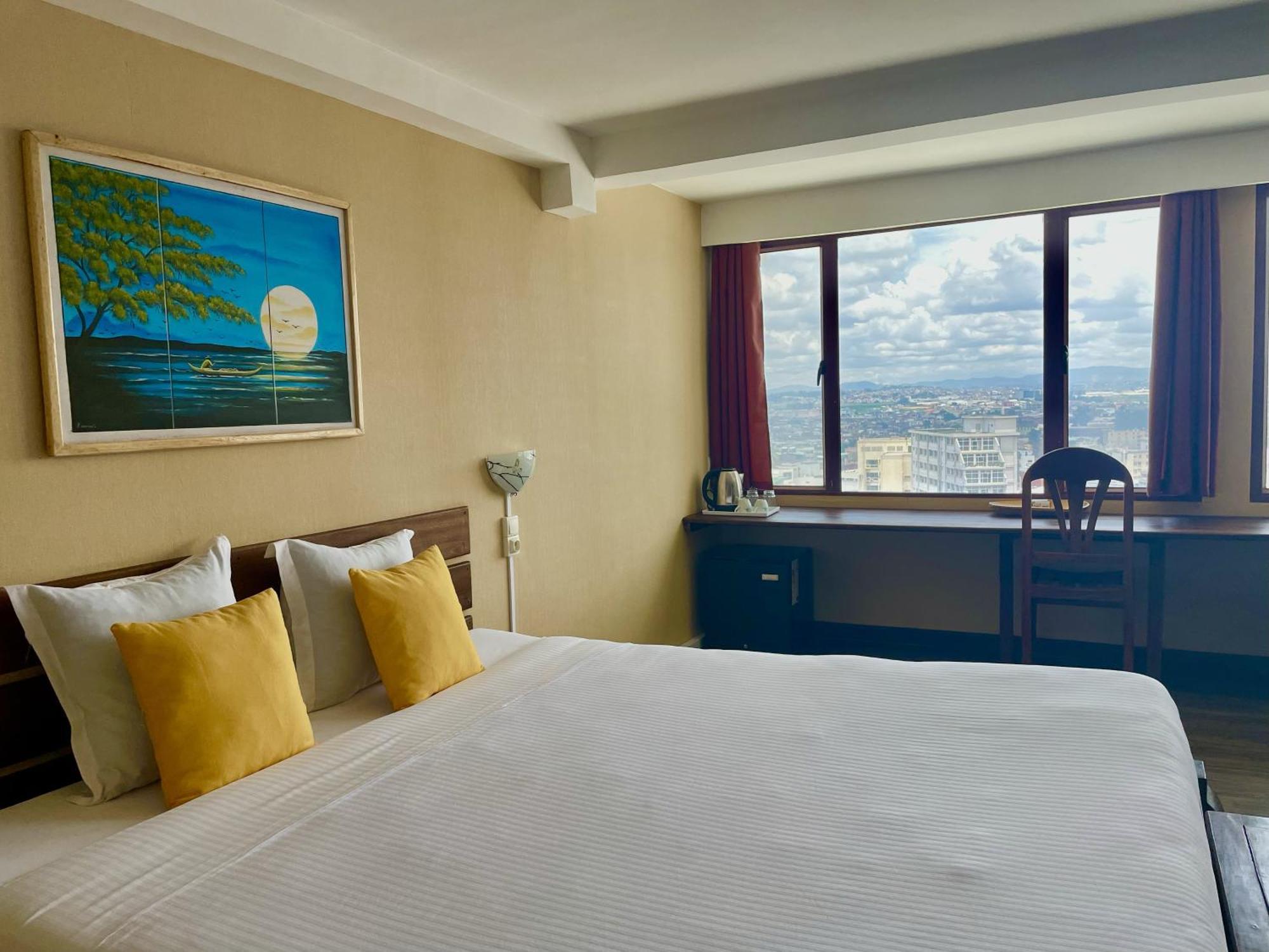 Hotel Le Pousse Pousse Антананариву Экстерьер фото