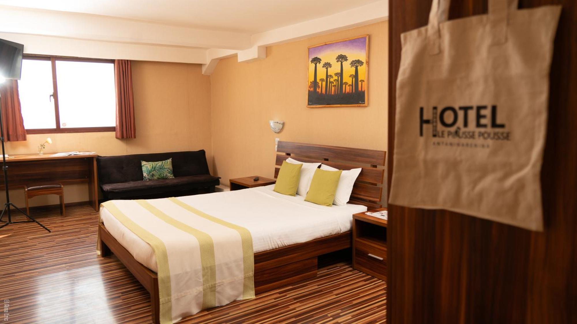 Hotel Le Pousse Pousse Антананариву Экстерьер фото